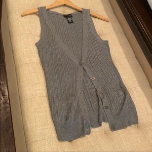 New York & Co sleeveless vest style gray cardigan